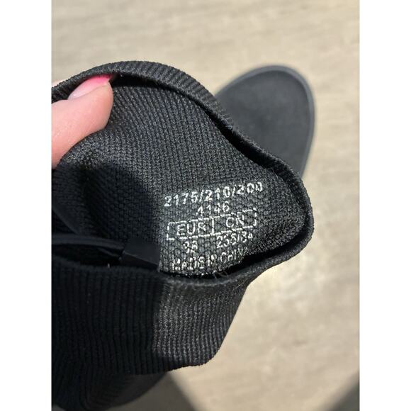 ZARA Women 7 Chelsea Boots Pull On Black Knit Sock Stretch Lugged Soles Combat - Picture 5 of 6